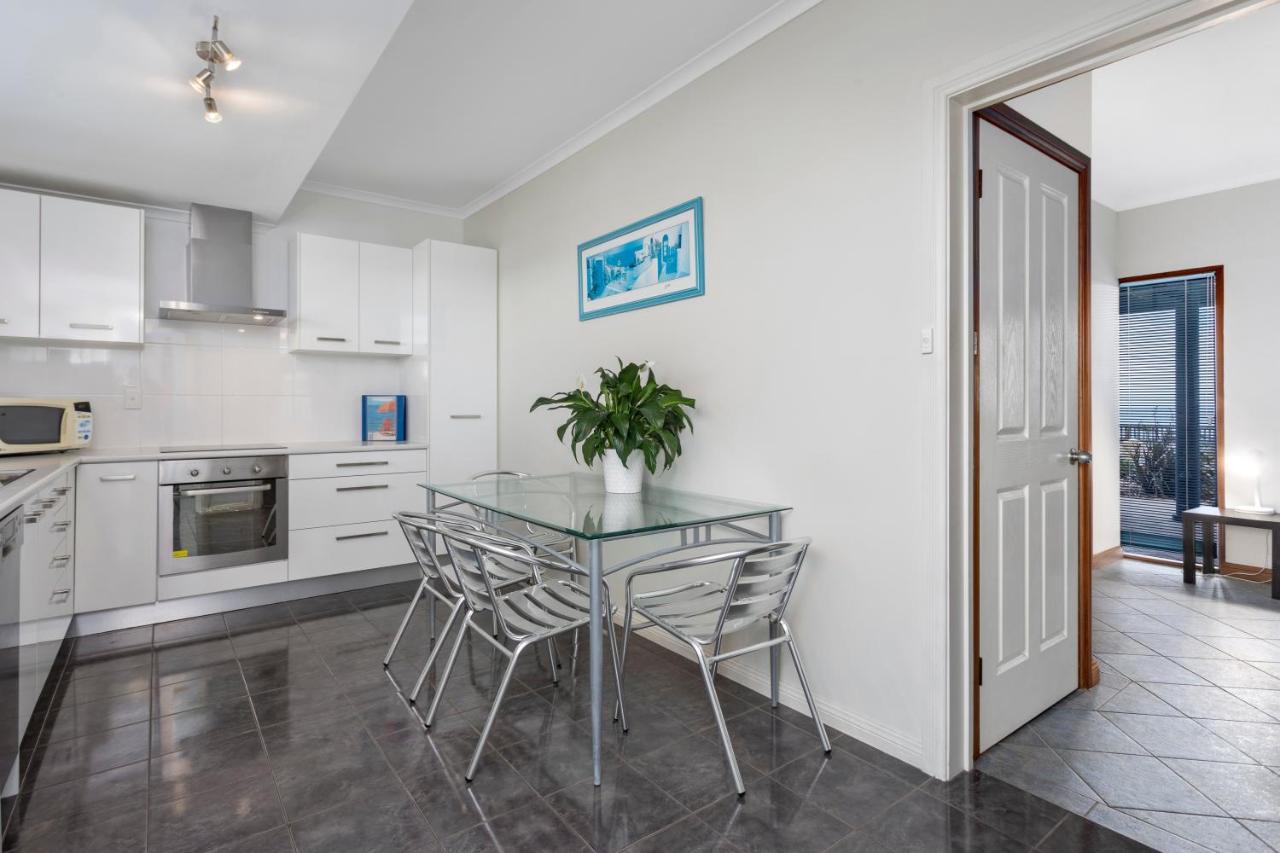 Beachside Escape On The Esplanade Apartment Christies Beach