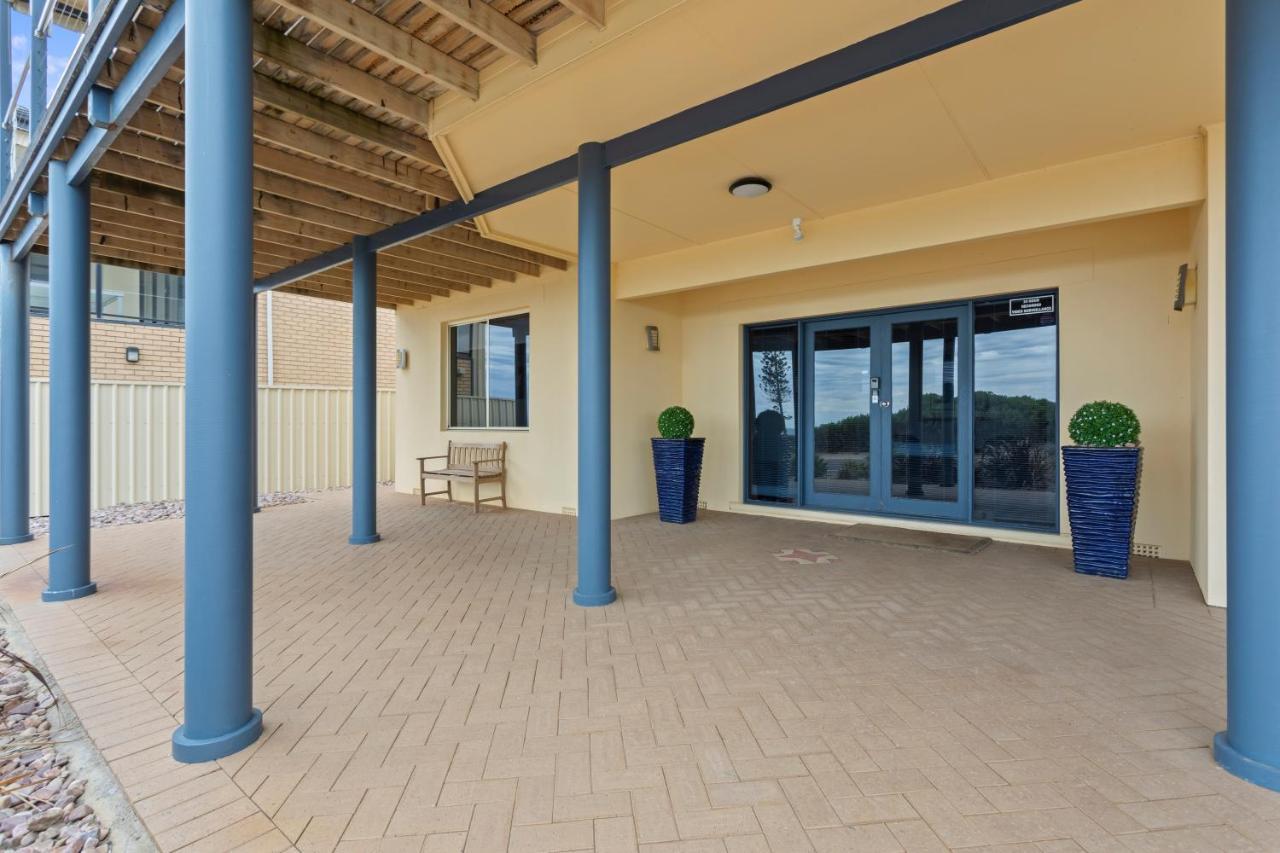Beachside Escape On The Esplanade Christies Beach